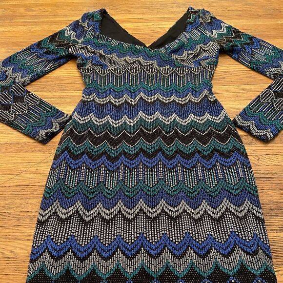 Guess sparkly long sleeve dress - Picture 2 of 4